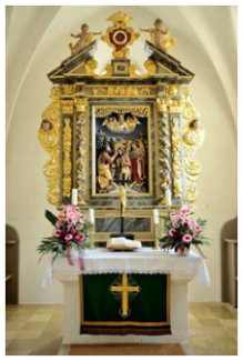 der Altar der St.-Johannis-Kirche in Neunhof